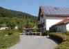 Entr�e avec  parking, station les ordures, t�l�phon. Une connexion � l�Internet se trouve dans le r�ception.
